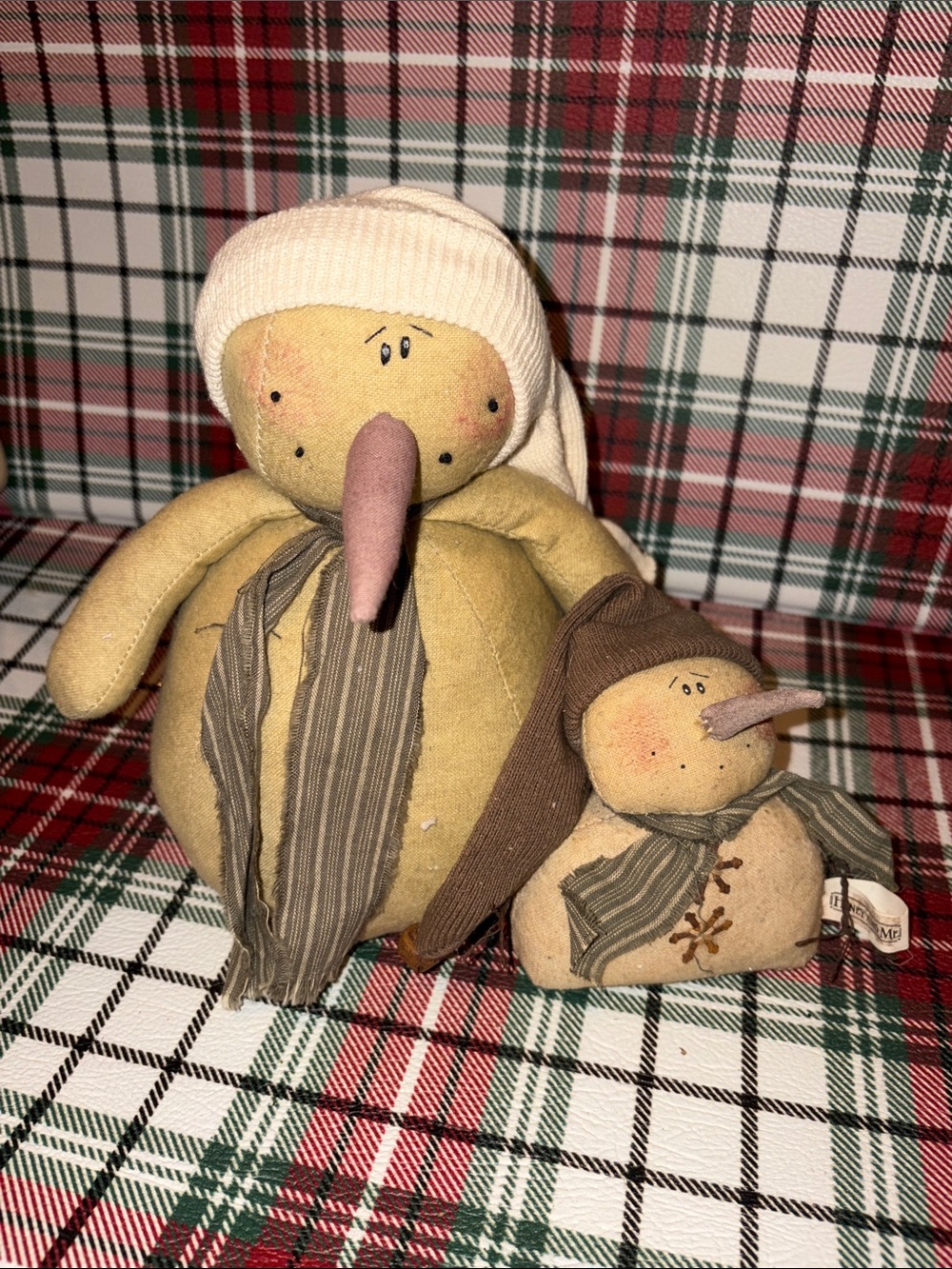 Honey & Me Rustic Primitive Snowman Holiday Plush with Hat & Carrot Nose Bundle